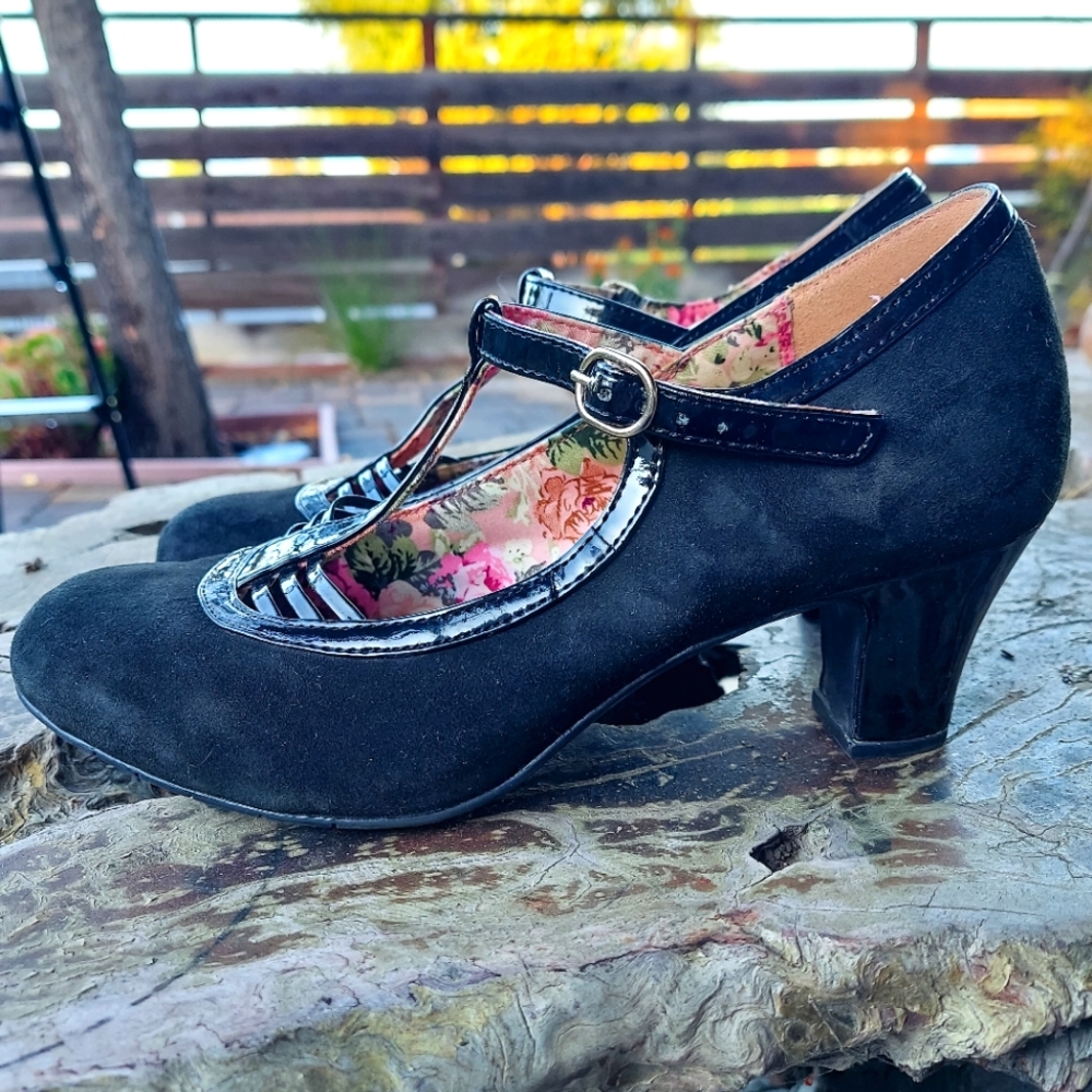 Hotter Black Genuine Leather Suede T-strap Cuban Heels "France" Women's 7